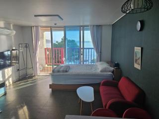 Geoje Beach House Pension - 6