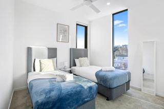 Spacious Central 2BR - Free Parking & Balcony & Pool - Brisbane - 1