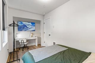 NEW Townhome in the Heart of Seattle - 1