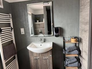 Restaurace Hotel Praha - Nižbor - 9