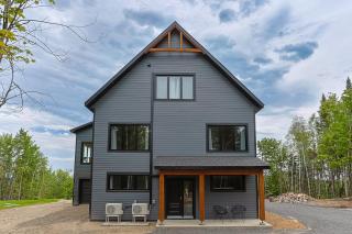 Chalet Neuf Avec Spa - Horizon Des Coteaux - Saint-Alphonse-Rodriguez - 9