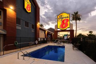 Super 8 by Wyndham Marana/Tucson Area - 2