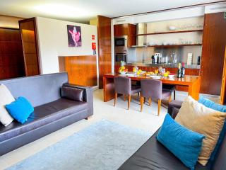 Outstanding Condo- Beach, Pool & Golf by BeCherish - Galé - 8