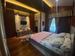 Alam Semeru, Traditional Indonesian Homestay - - 9