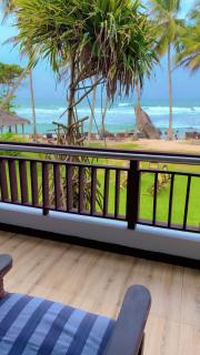 Sri Gemunu Beach Resort - Unawatuna - 9