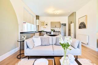 Classic Edwardian Flat near Emirates - 7
