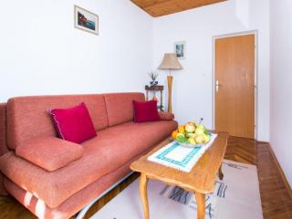 Apartments Anka - One-Bedroom Apartment with Balcony and Sea View - 9