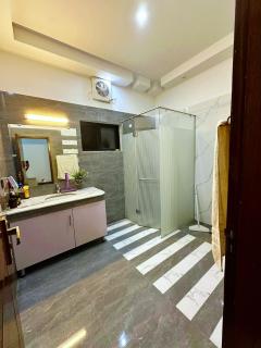 AAA luxury Guest House - Rawalpindi - 1