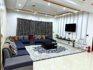 AAA luxury Guest House - Rawalpindi - 3