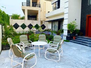 AAA Guest House - 5