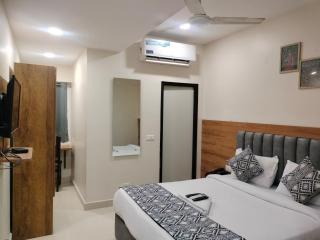 Yellow Sapphire Hotel Hi-Tech City - 3