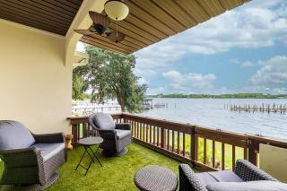 3BR Townhome Steps to Bay - Pool & Beach Gear - 6