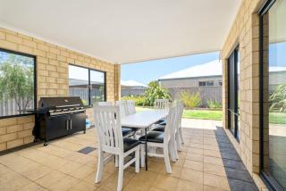 Golden Summers - Dunsborough Beach Escape - Quindalup - 1
