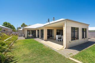 Golden Summers - Dunsborough Beach Escape - 1