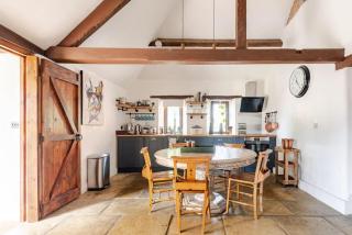 The Hideaway - Authentic Cotswolds Village Living - Birdlip - 2