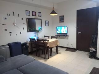 Condo staycation in SLP Bangkal Makati - 7