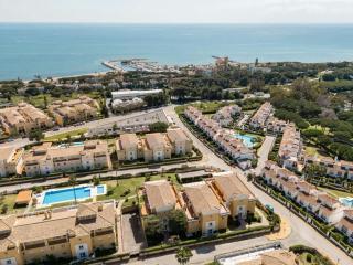 Domillion 2bdr 2bath apt Lomas33 Cabopino Golf - 4