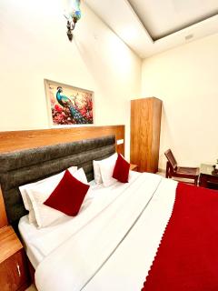 Hotel Woodlark Zirakpur II A Peaceful Stay I Travelers Choice I Best for Family and Group - Chandīgarh - 8