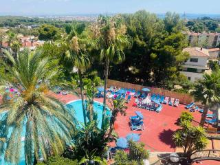 Sea View Apartment in Festival Village - 2