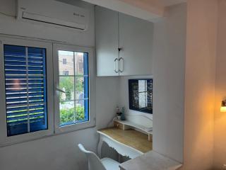 APARTMENT L.A. - 3