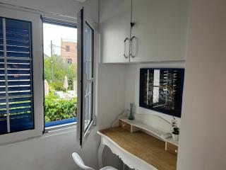 APARTMENT L.A. - 6