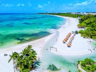 Over 1600 Five-Stars I 500m to Award Winning Beach l Memory Foam King Beds l Kitchen 3B4B - Playa del Carmen - 0