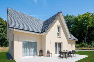 Magnifique Maison, Spacieuse & Élégante - 5 chambres, terrasse & Parking - 2