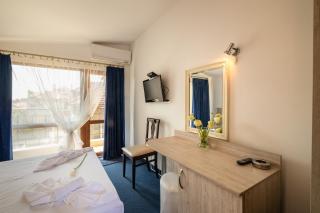 Hotel Zeus - Pomorie - 8