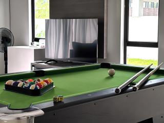 Dato Onn Landed Home 4BR 7pax w Pooltable by Our Stay - 5
