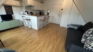 Studio Porte Maillot Paris Immeuble Haussmannien - Neuilly-sur-Seine - 3