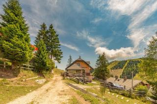 Koča na Krvavcu - 9