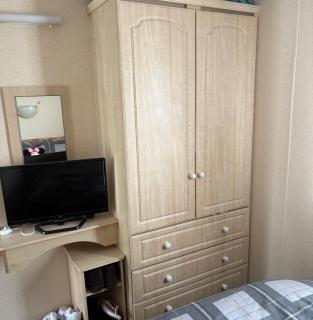 8 Berth Dog friendly Caravan Ingoldmells - 2