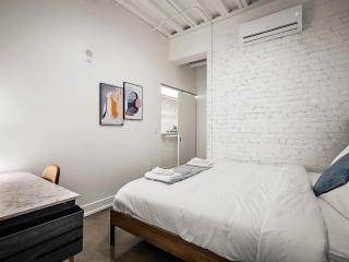 CozySuites NLG - Modern 1BR condo #29 - 5