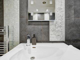Central Spacious Penthouse Apartment Pass the Keys - 3