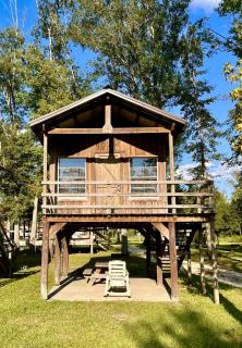 Vibrant Riverside Cabin Oasis Near Chipola River, Florida - - 6