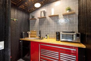 Secluded Modern Tiny House with Wood-Fired Hot Tub Near Trails in Sears, Michigan - - 6