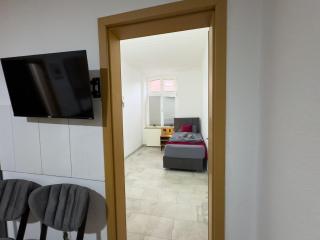 Serviceroom24 - Apartment 6 in Recklinghausen Hoch WLAN - Smart-TV - 24-7 Check-in und Küche - Recklinghausen - 6