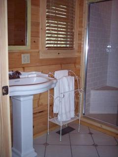 Enchanting Riverside Cabin Getaway Near New River, Virginia - Galax - 4