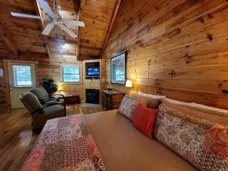 Peaceful Riverside Cabin Retreat Near New River, Virginia - 2