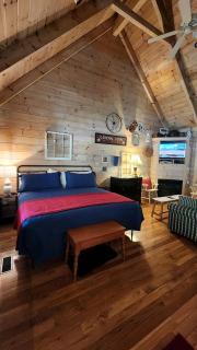 Nostalgic Riverside Cabin Haven Near New River, Virginia - Galax - 7