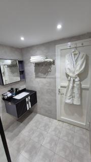 Privet Pool Chalet with Breakfast - - 1