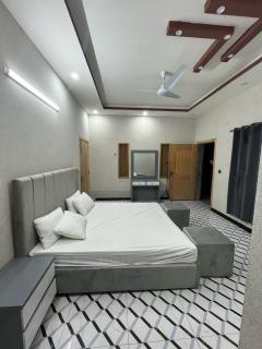Galaxy stays Guest house - Islamabad - 1