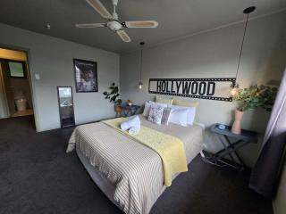 The Movie House - 6