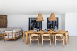 Bellagio Luxury Retreat with Private Heated Pool & Chic Interiors - 2