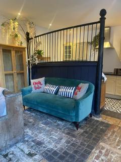 The Coach House - 7