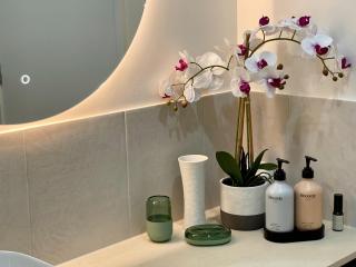 Twin Palms 2 bedroom in Palm Cove, large spa, modern, new built - Palm Cove - 1