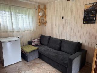 Pinetree House - - 9