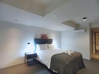 MHYL Mel Central Private 3B2B 1parking QV1 152sqm - Melbourne - 2