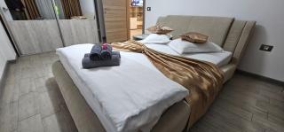 Mamaia Nord Promenada - Beach Pool si Spa Resort langa plaja - 9