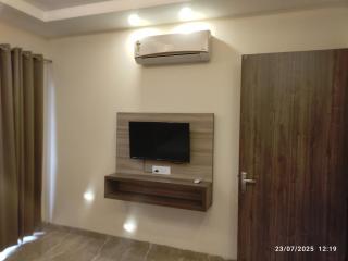 Hotel Supreme - Gurgaon - 0